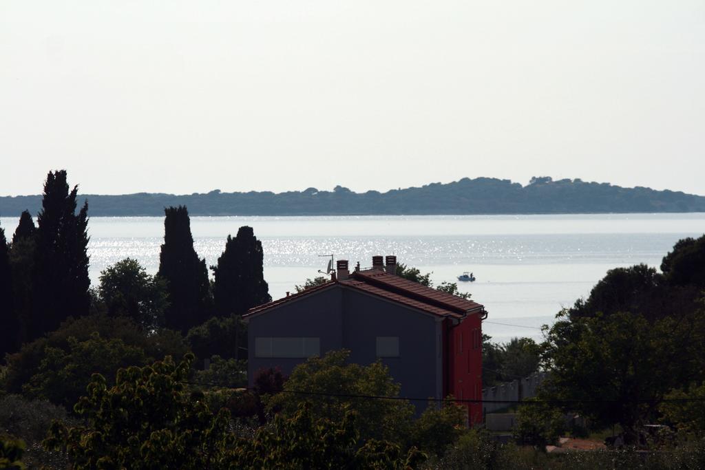Apartments Lighthouse Fazana Ruang foto